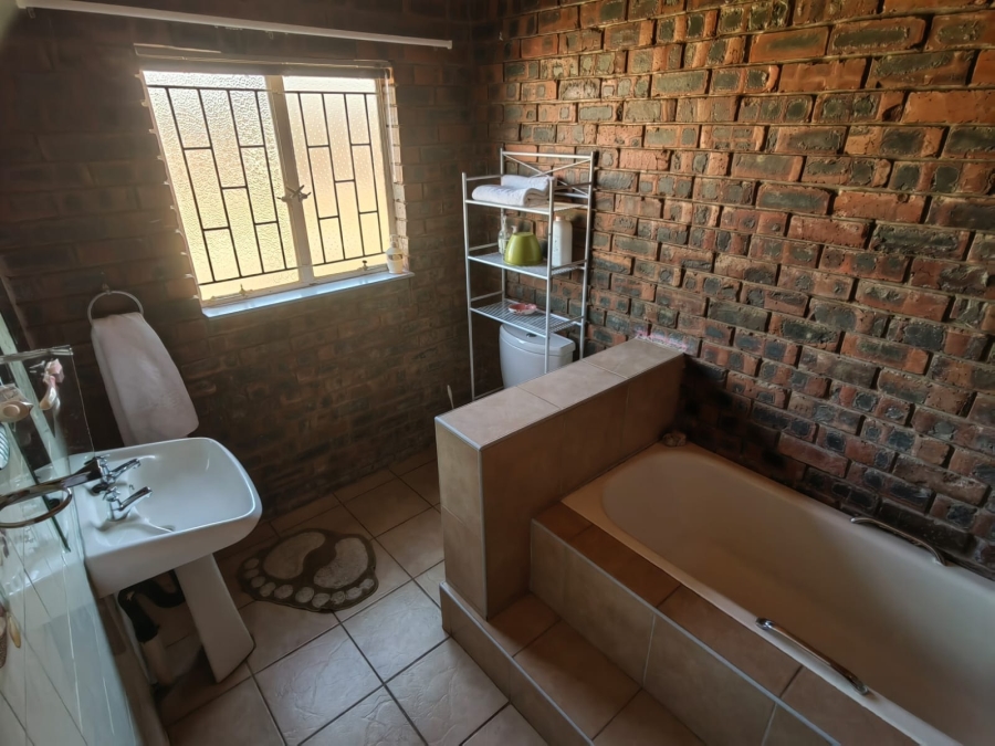 3 Bedroom Property for Sale in Spitskop SH Free State